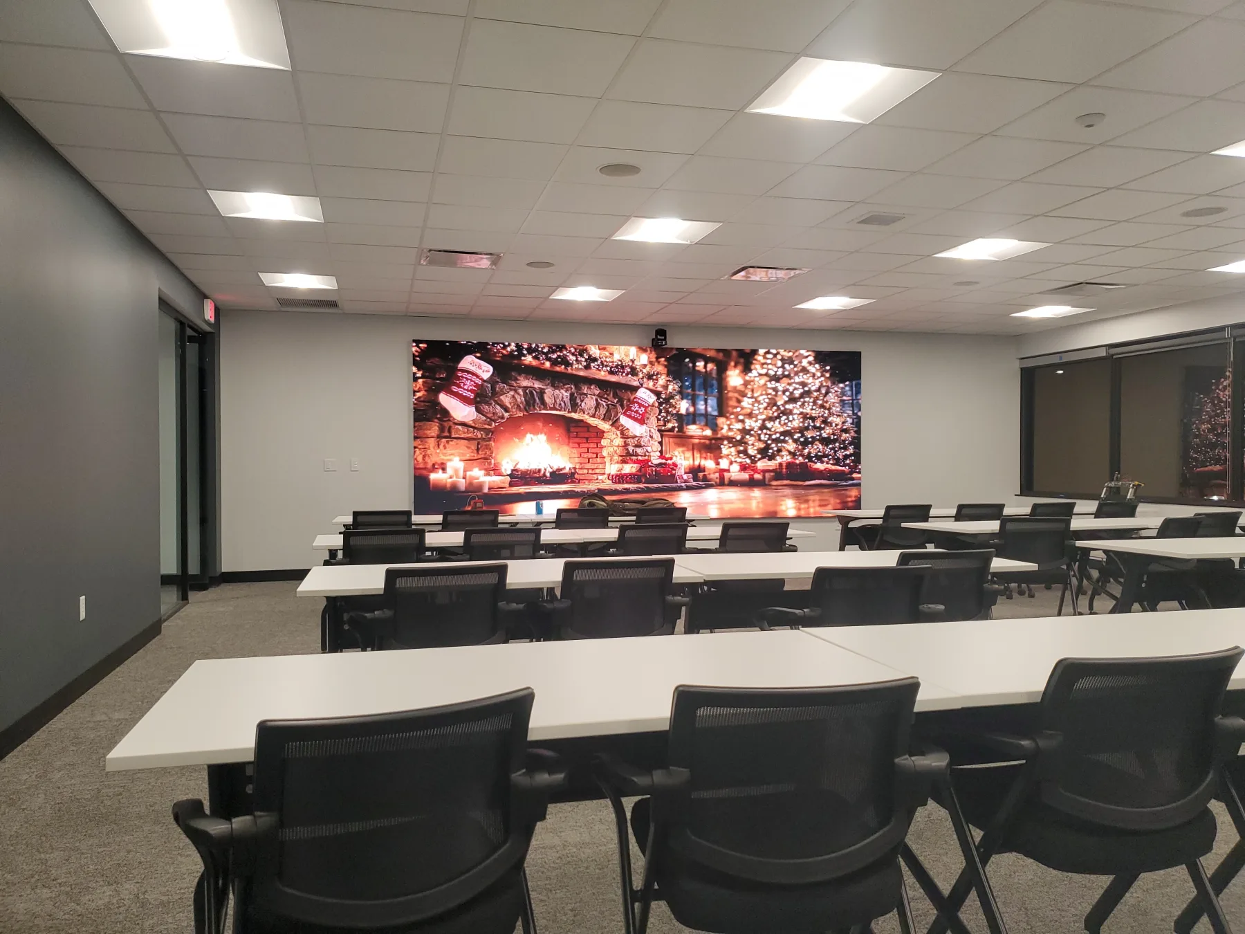 Finished indoor LED video wall in a commercial training room